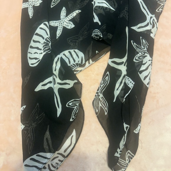 Beach Shells Black and White Sarong Swim Scarf Wrap - Picture 4 of 10